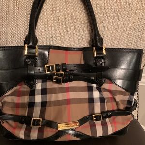 Authentic Burberry Purse